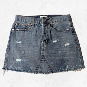 Umgee Distressed Raw Hem Medium Wash Blue Denim Jean Skirt Size‎ 26 Buttons